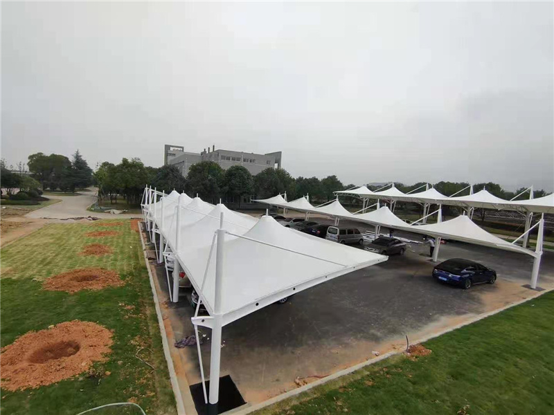 膜結(jié)構停車棚